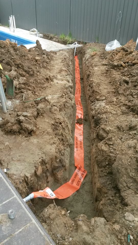 Underground power warning tape for outdoor swimming pool
