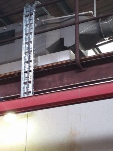 Installation of power supply cables on new cable tray installation