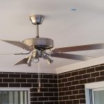 Ceiling fan with bi directional lights